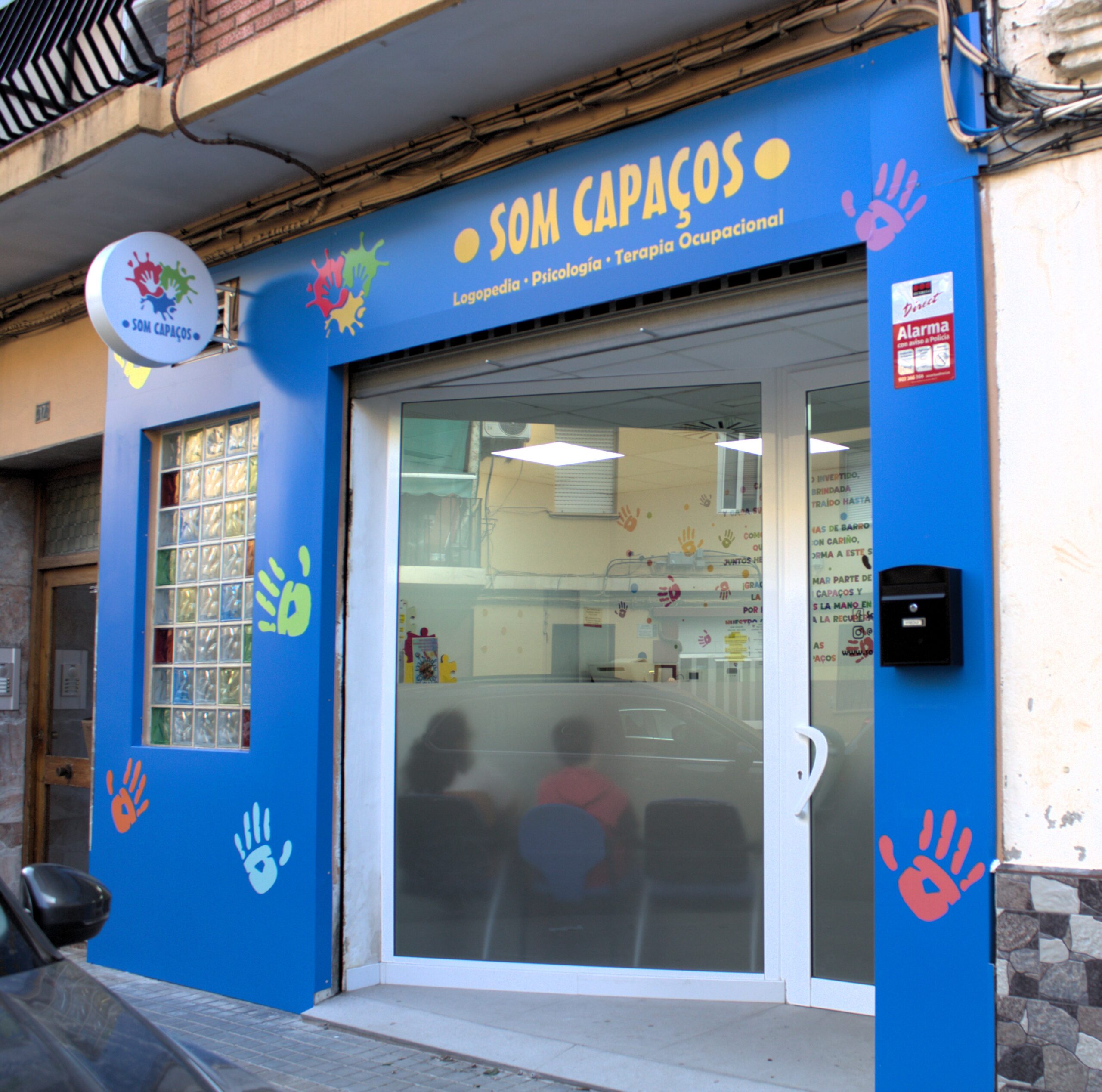 SOM CAPAÇOS FACHADA